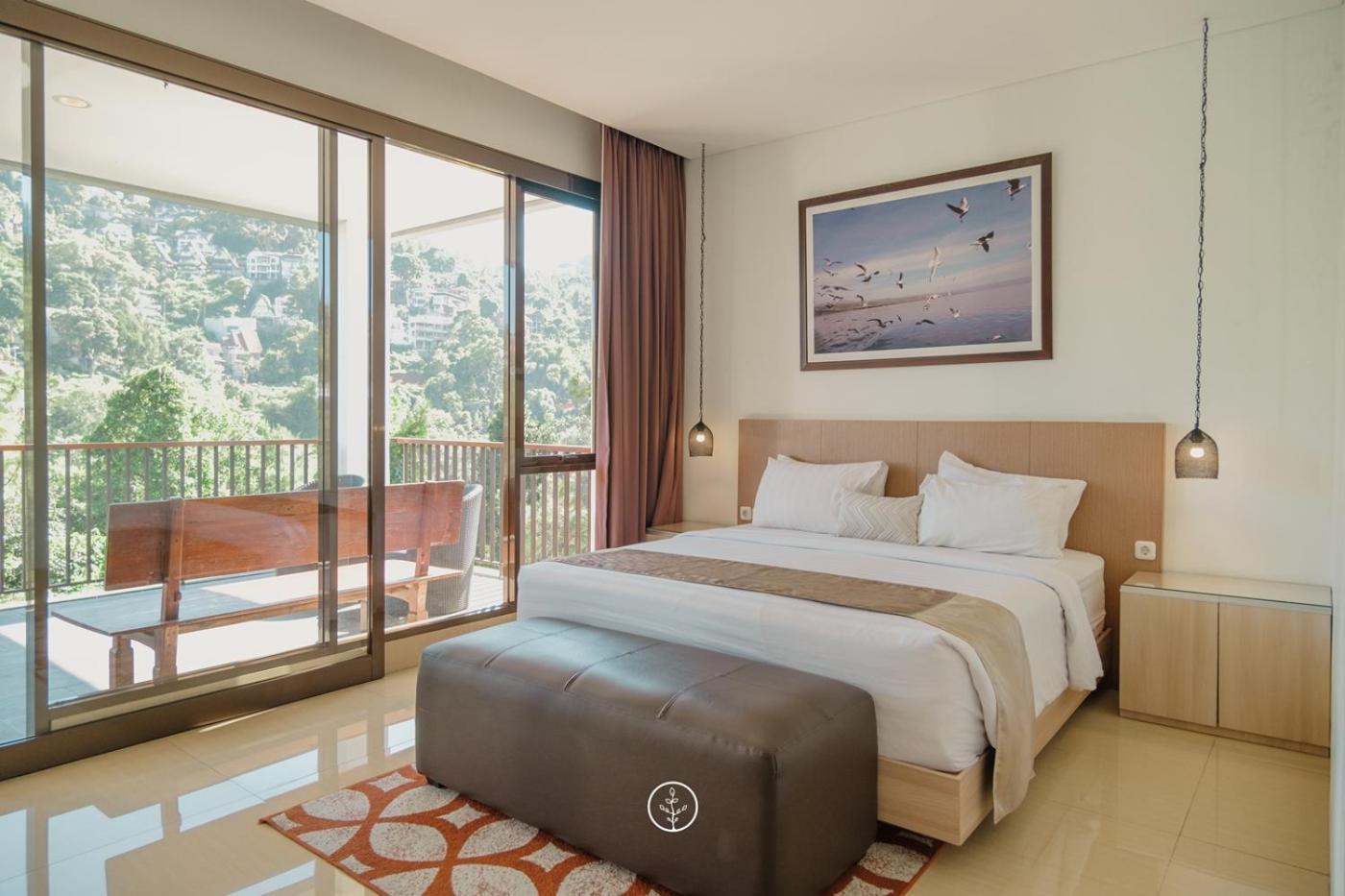 Narwastu Hill View Villa 6 Bedrooms With A Private Swimming Pool Бандунг Экстерьер фото