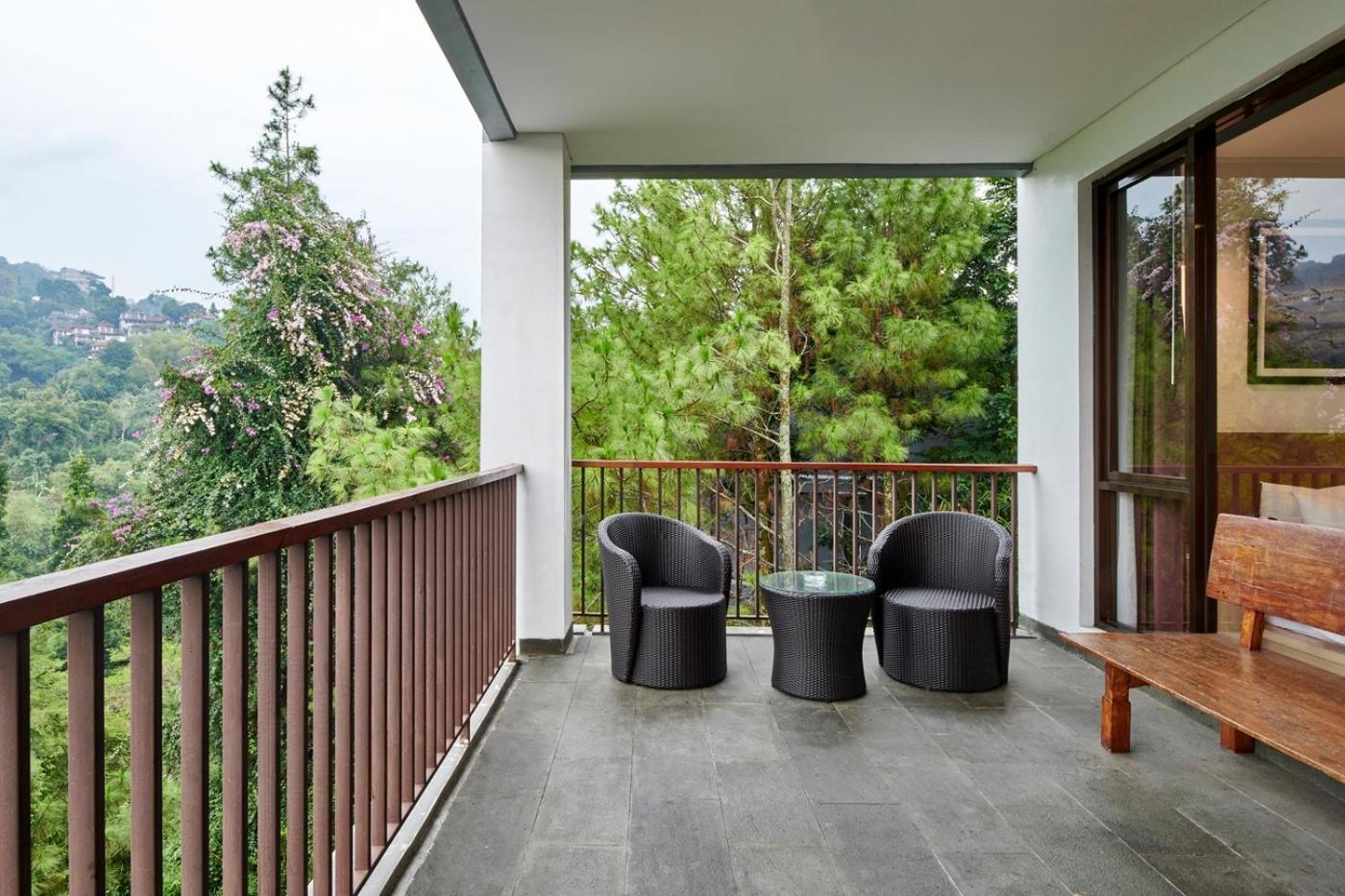 Narwastu Hill View Villa 6 Bedrooms With A Private Swimming Pool Бандунг Экстерьер фото