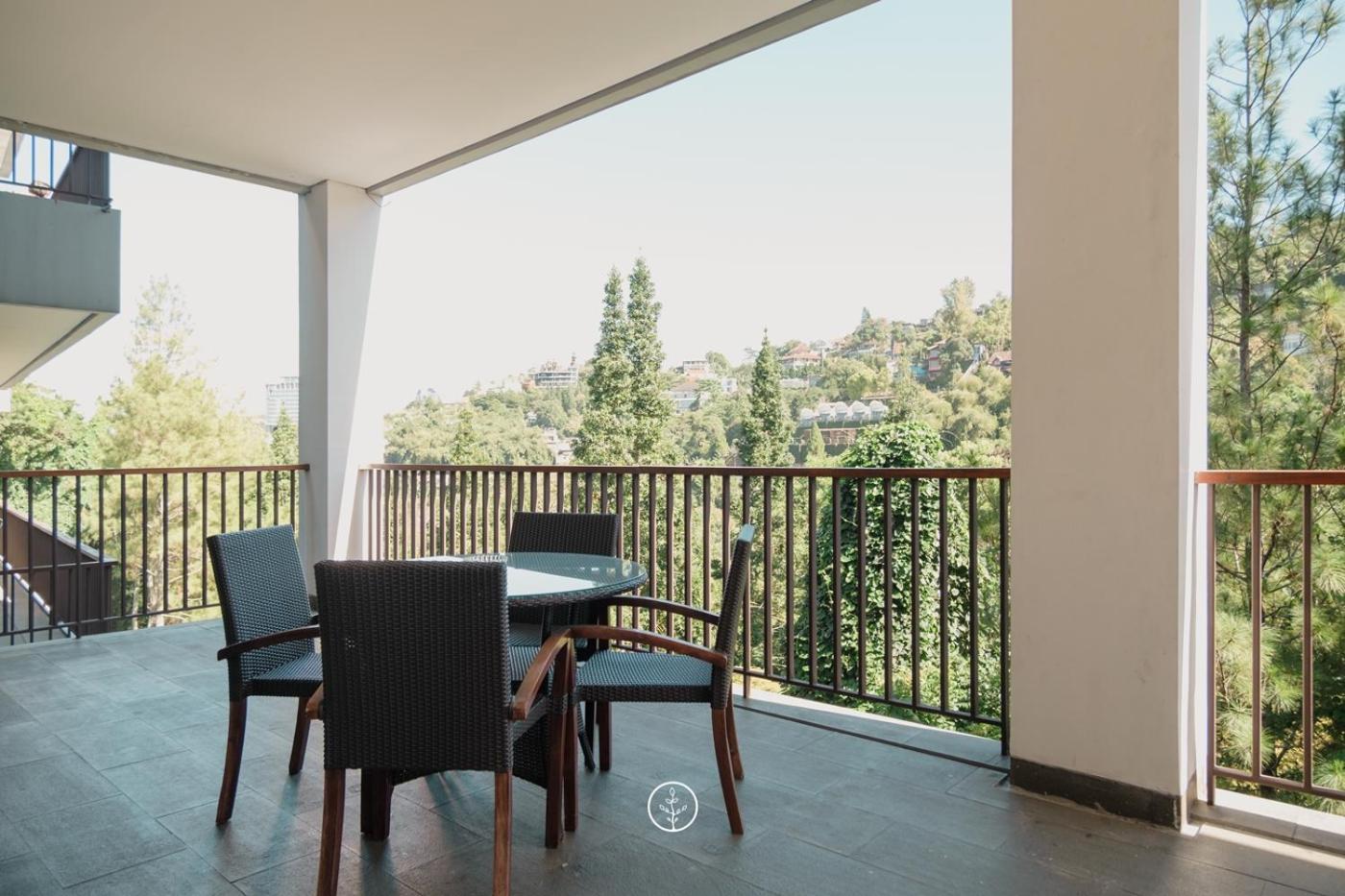 Narwastu Hill View Villa 6 Bedrooms With A Private Swimming Pool Бандунг Экстерьер фото